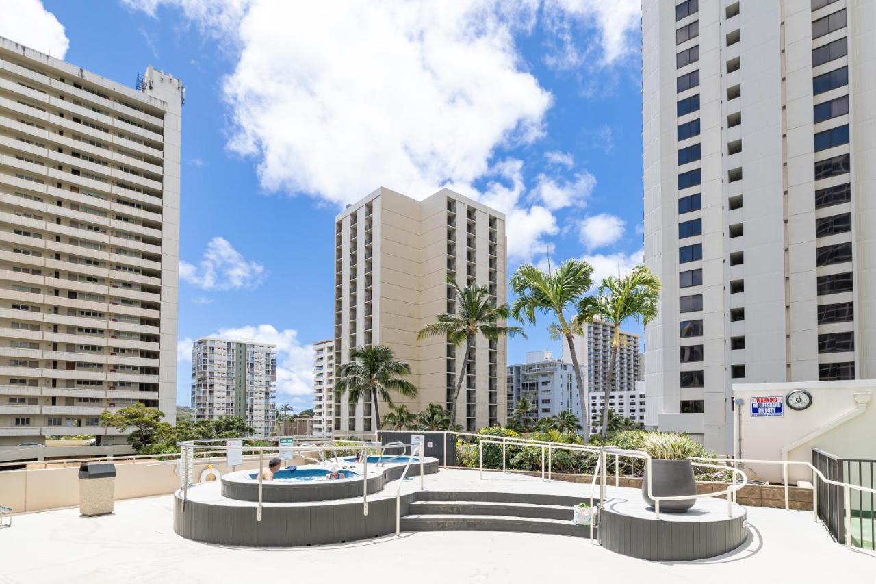 Ferienwohnung Waikiki Banyan Ocean View Oasis With Free Parking! Honolulu Exterior foto